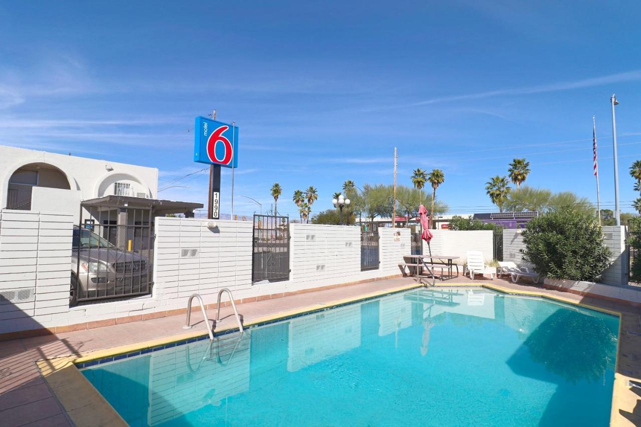 Motel 6 Tucson, Az - East Williams Center Exterior photo